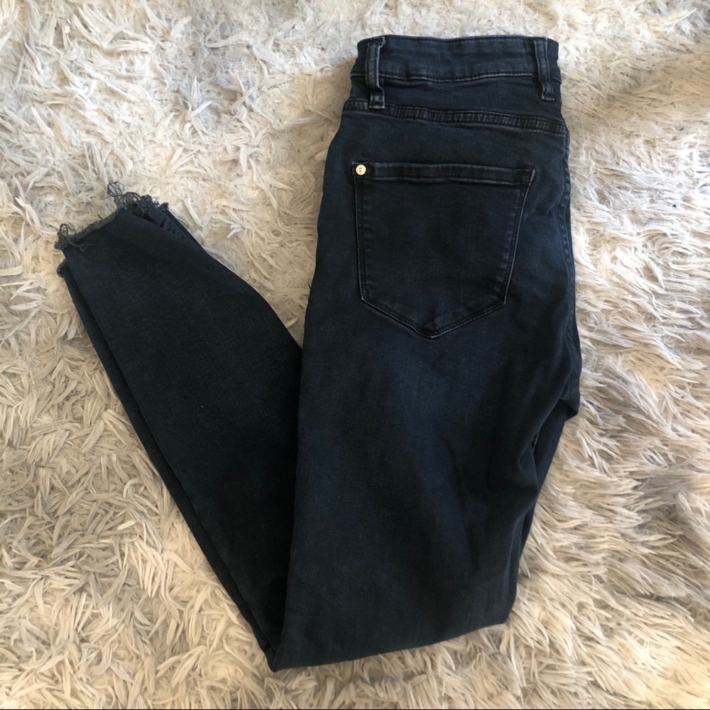 【Mango】Cropped Slim Jeans